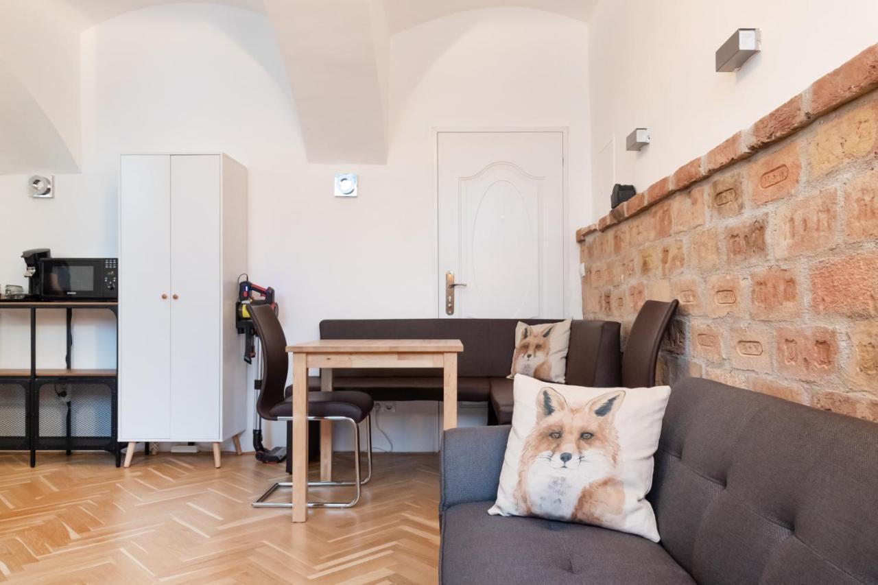 Der Fuchsbau - Neu, Kuschelig Und Zentral Im Gruenen Apartment Viena Exterior foto